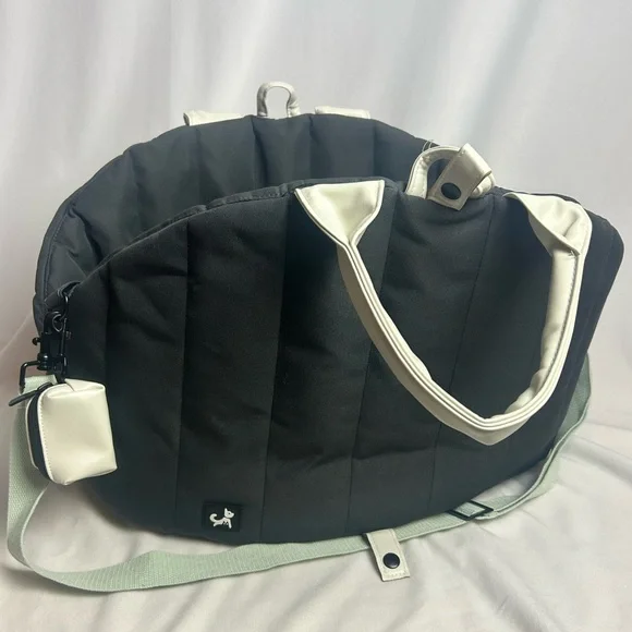 New Dog Bag Carrier for Small and Medium Dogs - Picture 2 of 4